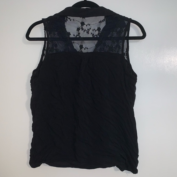 Lace Collar Tank Top - Picture 2 of 3